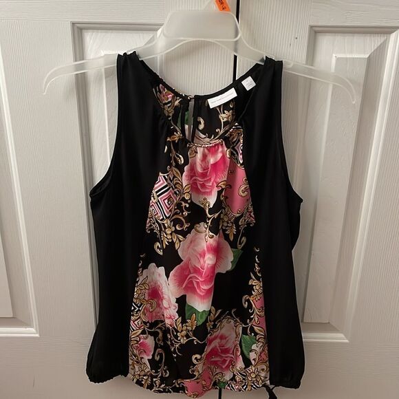 Floral Black Sleeveless Top - Picture 2 of 4
